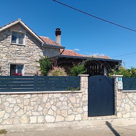 Villa Kuca Za Odmor Delfina à Slivnica Extérieur photo