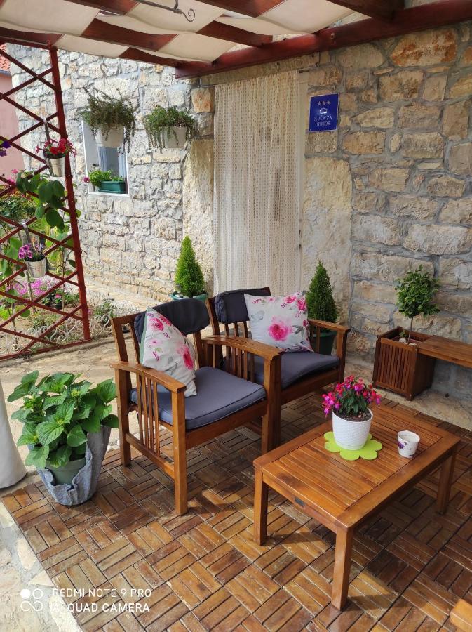 Villa Kuca Za Odmor Delfina à Slivnica Extérieur photo