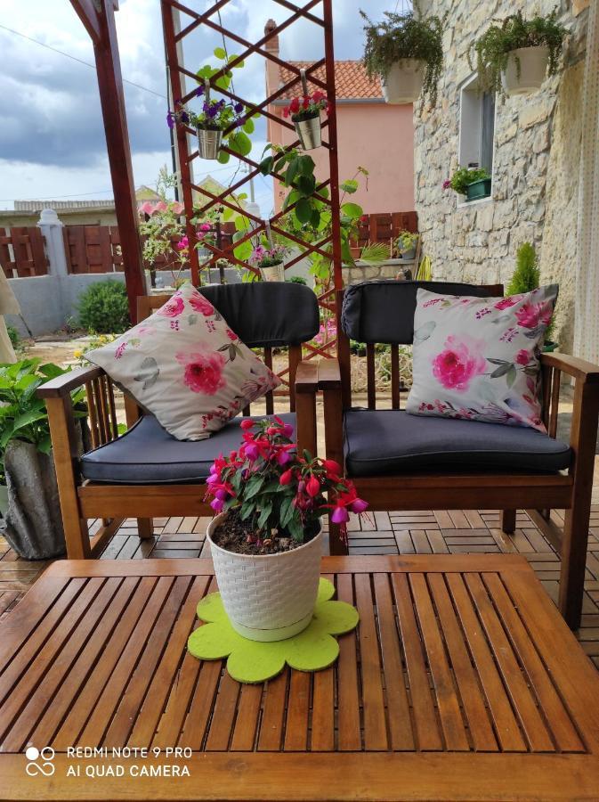 Villa Kuca Za Odmor Delfina à Slivnica Extérieur photo